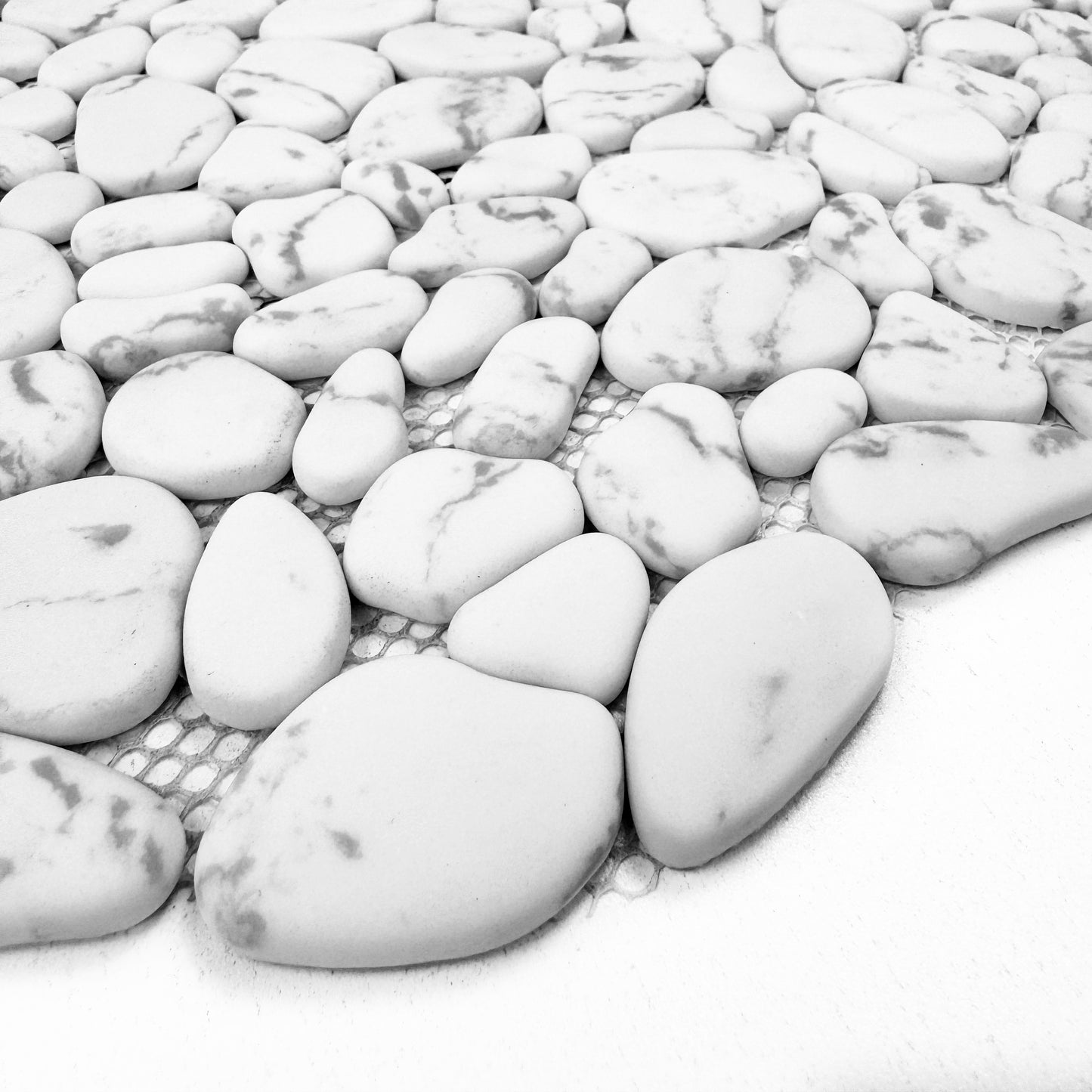 Pebble Serenade White With Black Vein  Semi-Matte Irregular Round Shape Artificial Pebble Stone Mosaic